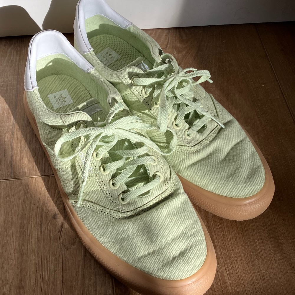 Men's Green Adidas Shoes 10.5 - Like New